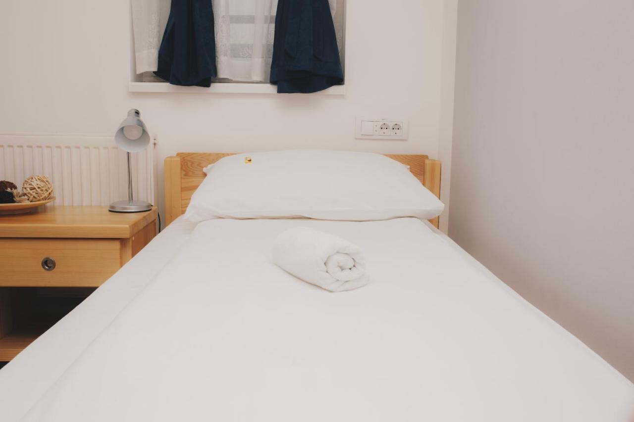 Bloom Inn Ni Exteriör bild